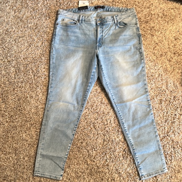 Lauren Ralph Lauren - Curvy Mid-Rise Skinny Leg - Size 20W - Picture 3 of 4